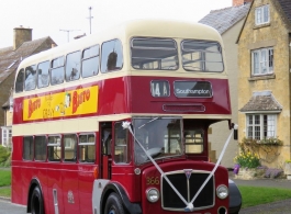Vintage bus for weddings in Oxford